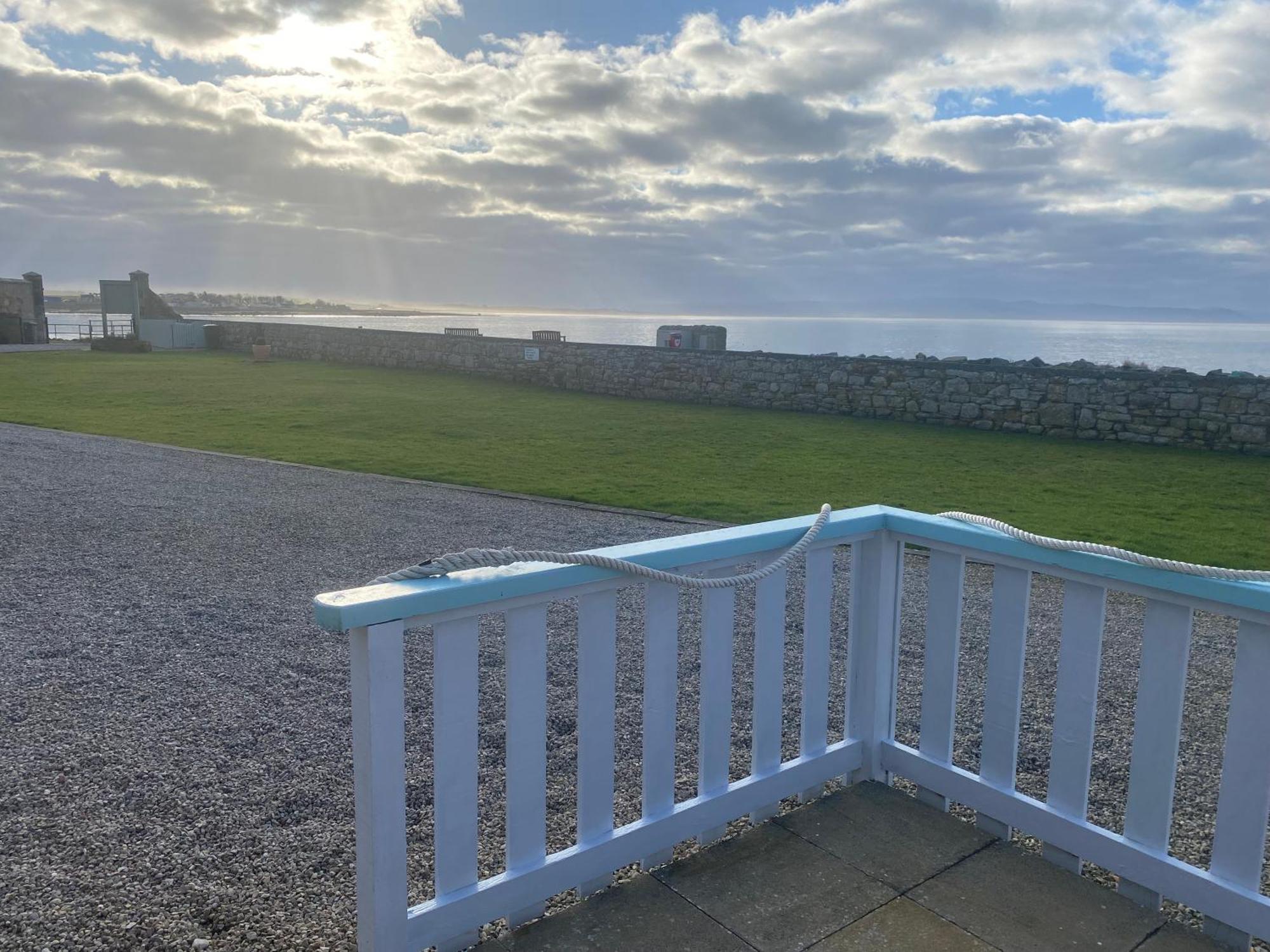 Dolphin View Cottages 2 Portmahomack Экстерьер фото