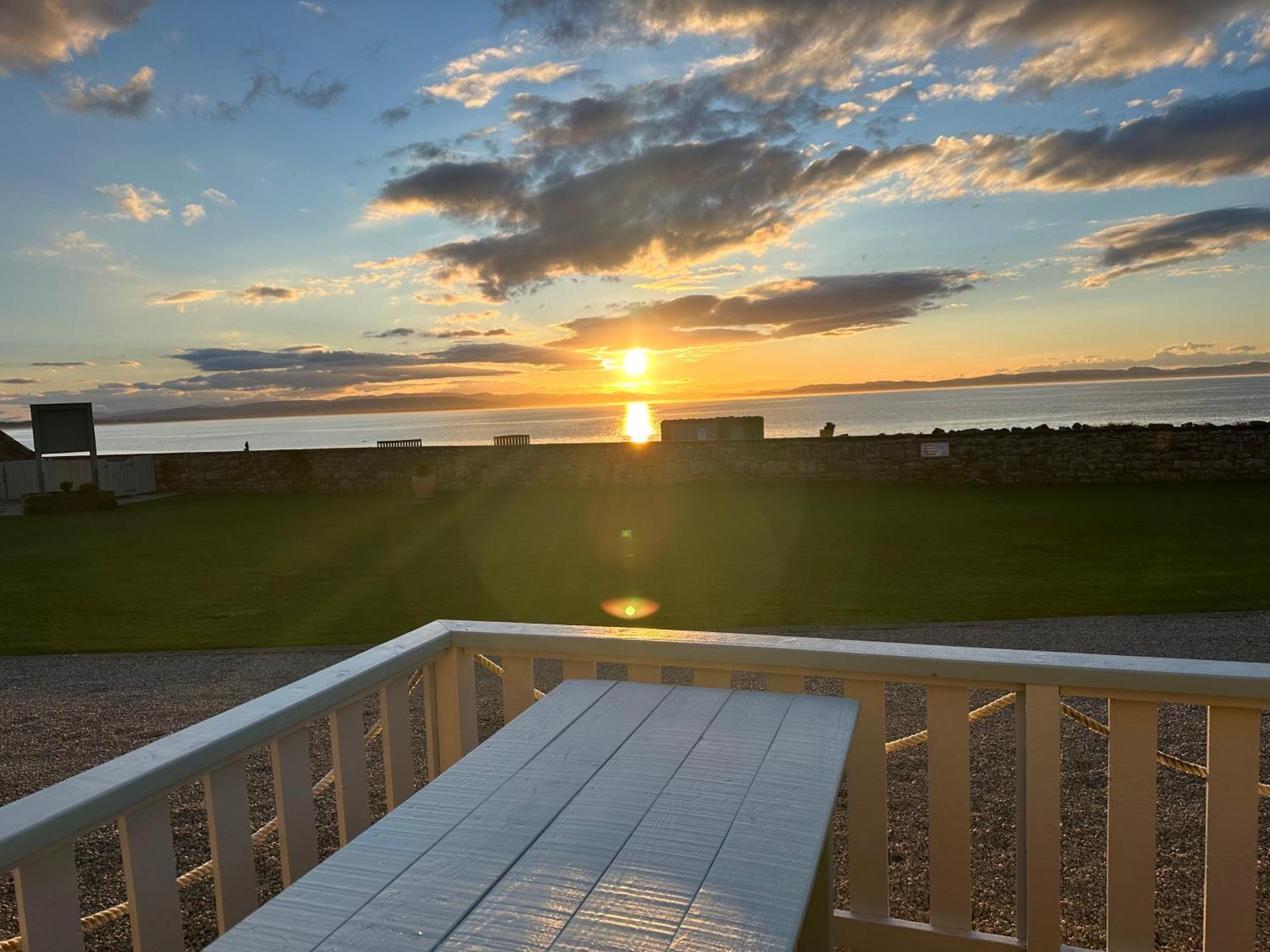 Dolphin View Cottages 2 Portmahomack Экстерьер фото